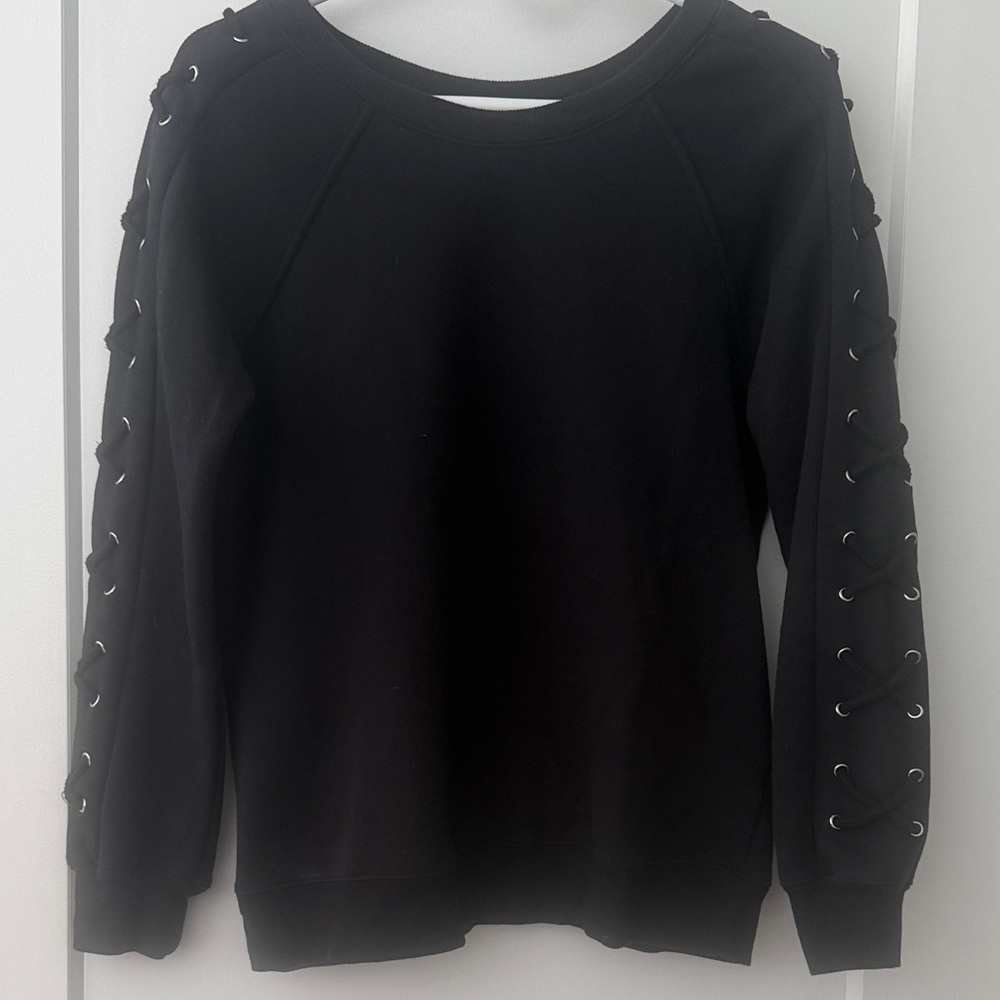 Max Jeans Black Sweatshirt with Lace-Up Sleeves